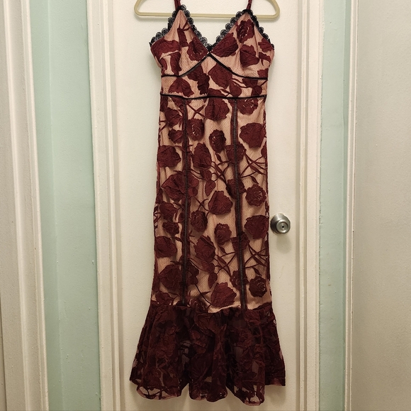 Lulus Dresses & Skirts - Lulus Size L Alluring Dream Burgundy Floral Mesh Lace Trumpet Midi Dress